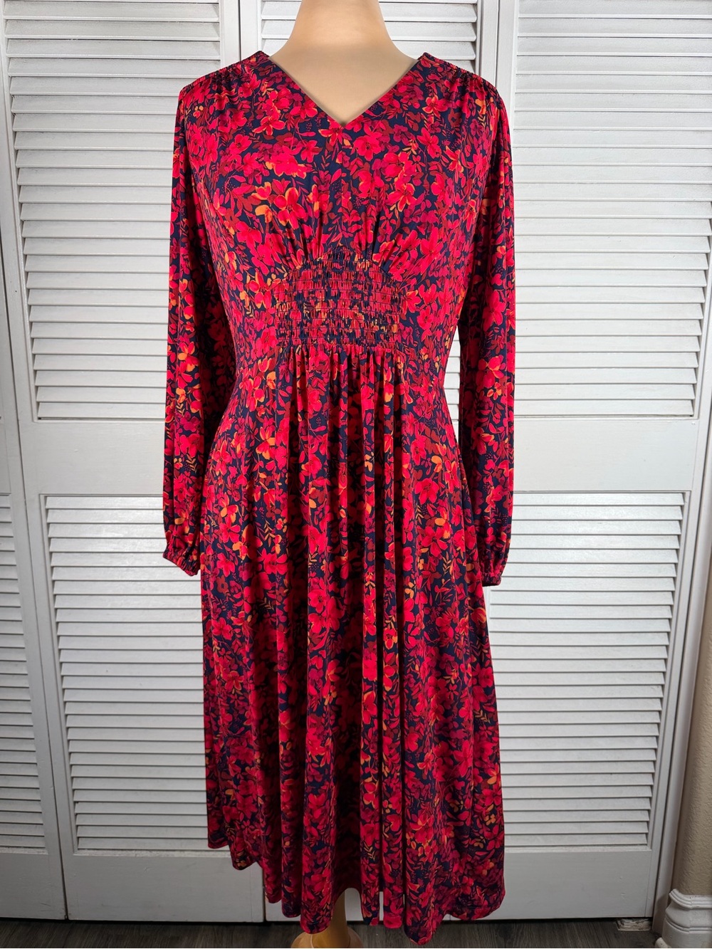 Maggy London Floral Midi Dress L Smocked Waist V Neck Long Sleeve Red Navy
